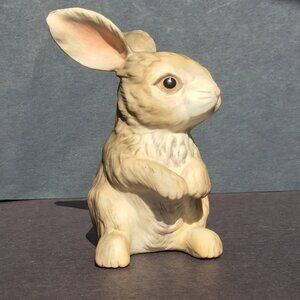 Sitting Rabbit Boehm, Edward Marshall Porcelain  Figurine  400-86